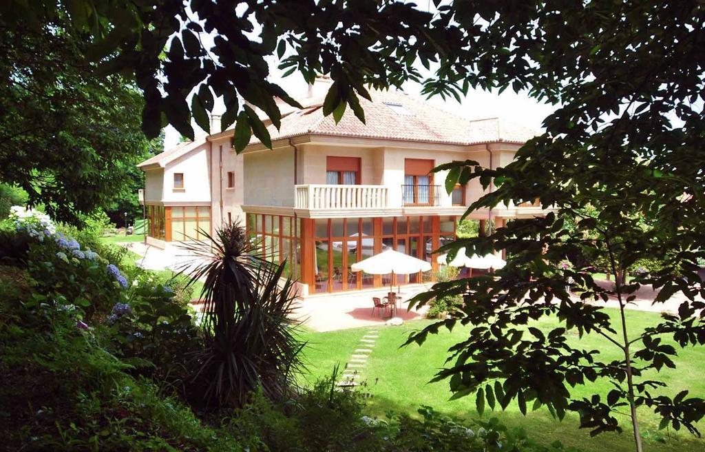 Hotel Entrerobles Sabaris Exterior foto