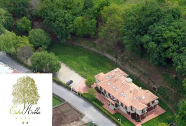 Hotel Entrerobles Sabaris Exterior foto